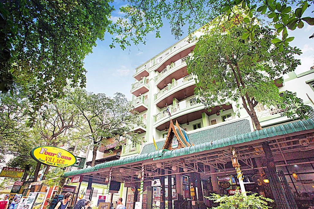 Four Sons Village Bangkok Exterior foto